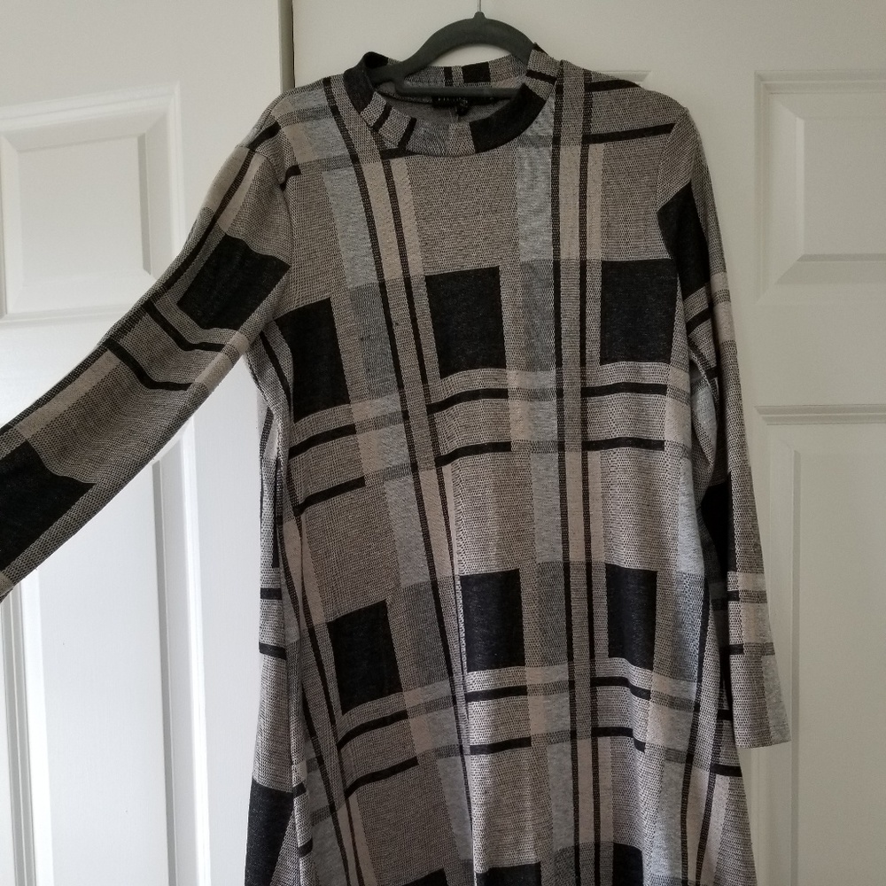 Closet Cleanout 5/$25 Plaid sweater dress